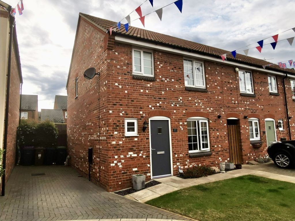 3 bed semidetached house for sale in Poppy Road, Witham St Hughs