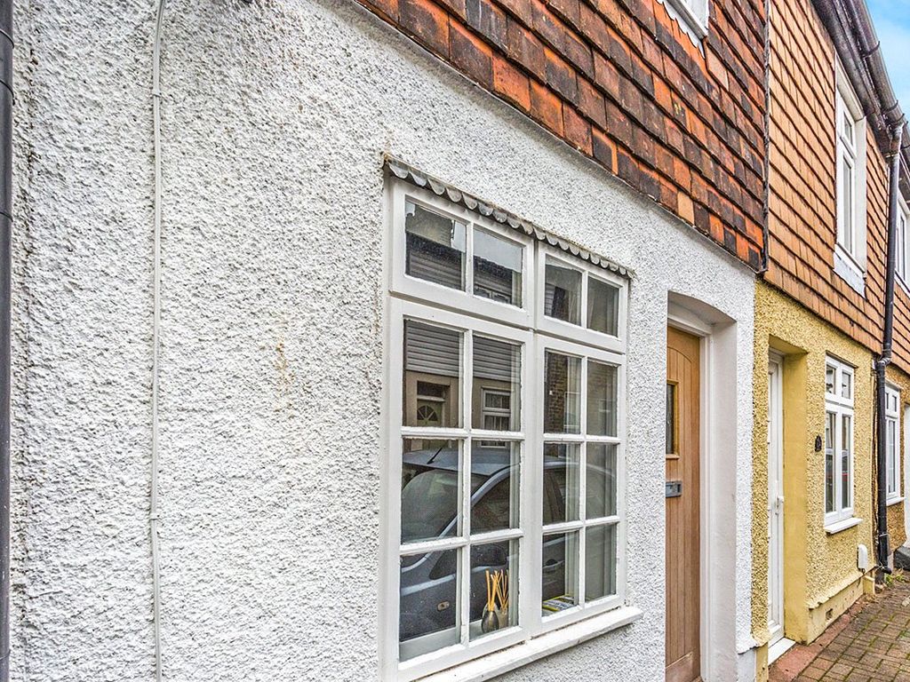 2 bed terraced house to rent in Henry Street, Bromley BR1, £1,550 pcm