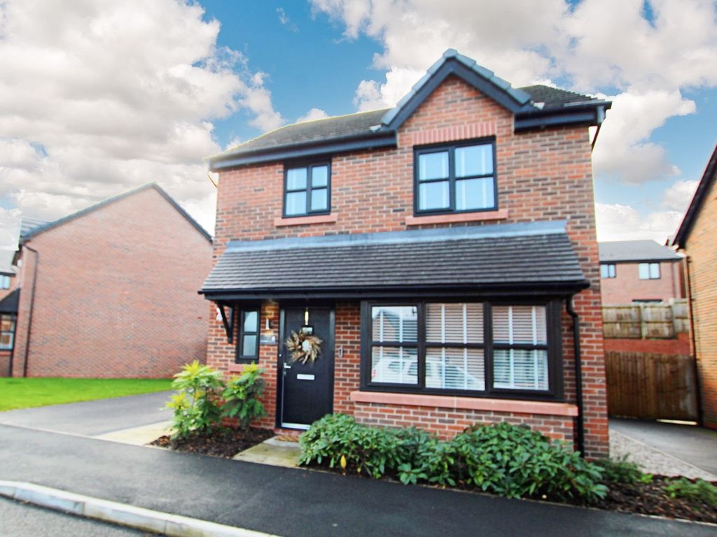 3 bed detached house for sale in Mount Close, AshtonInMakerfield, Wigan WN4, £250,000 Zoopla