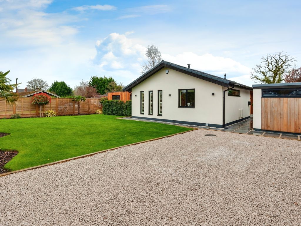3 bed bungalow for sale in Princess Road, Allostock, Knutsford