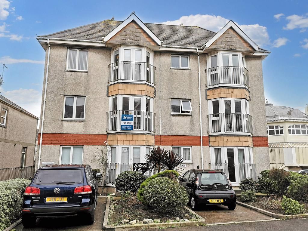 2 bed flat for sale in Mary Street, Porthcawl CF36, £124,950 Zoopla