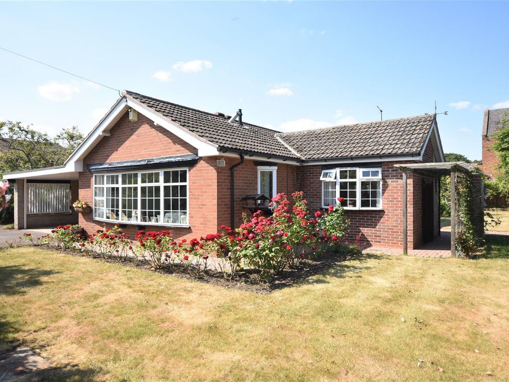 4 bed detached bungalow for sale in Baptist Lane, Collingham, Newark