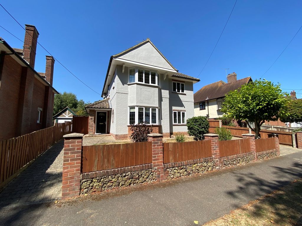 4 bed detached house for sale in Recreation Road, Stowmarket IP14 Zoopla