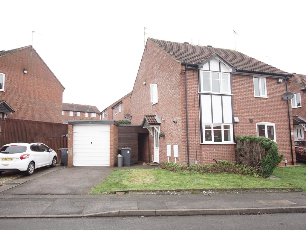 2 bed semidetached house to rent in Marlborough Drive, Sydenham