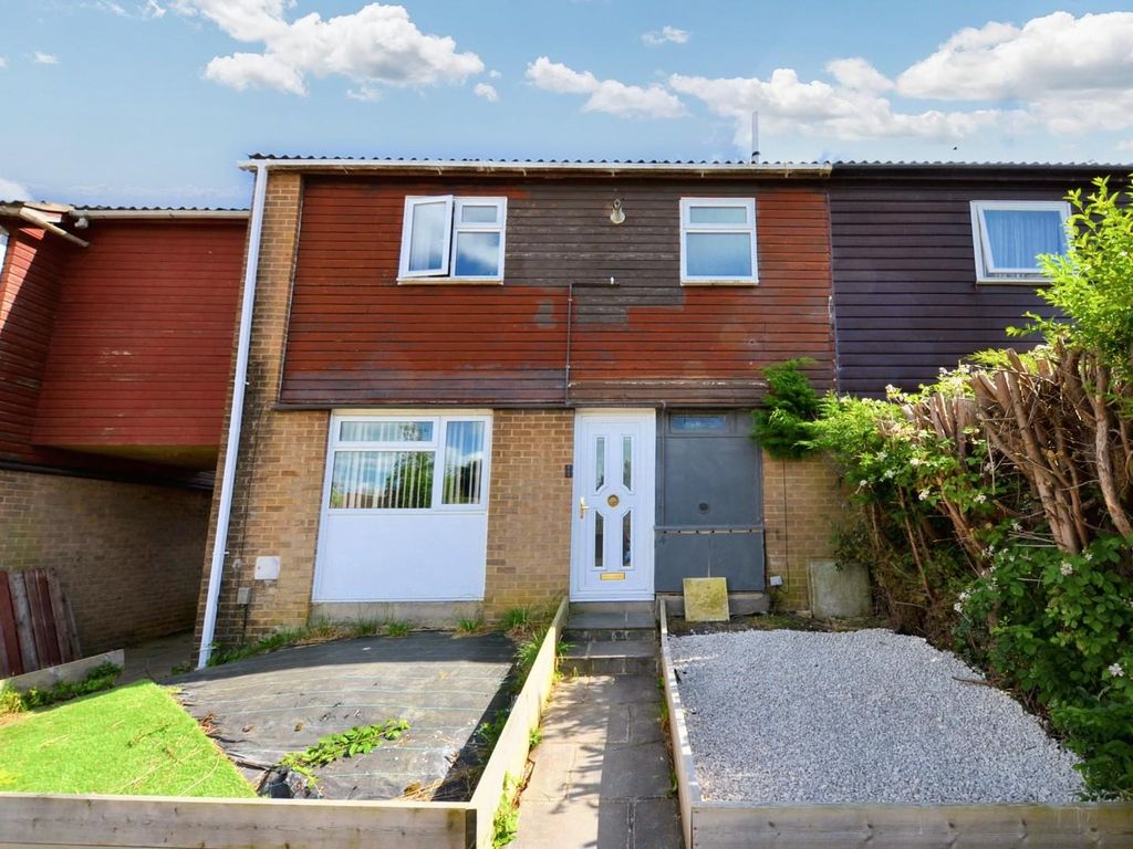 3 bed terraced house for sale in Great Holme Court, Thorplands, Northampton NN3, £189,995 Zoopla