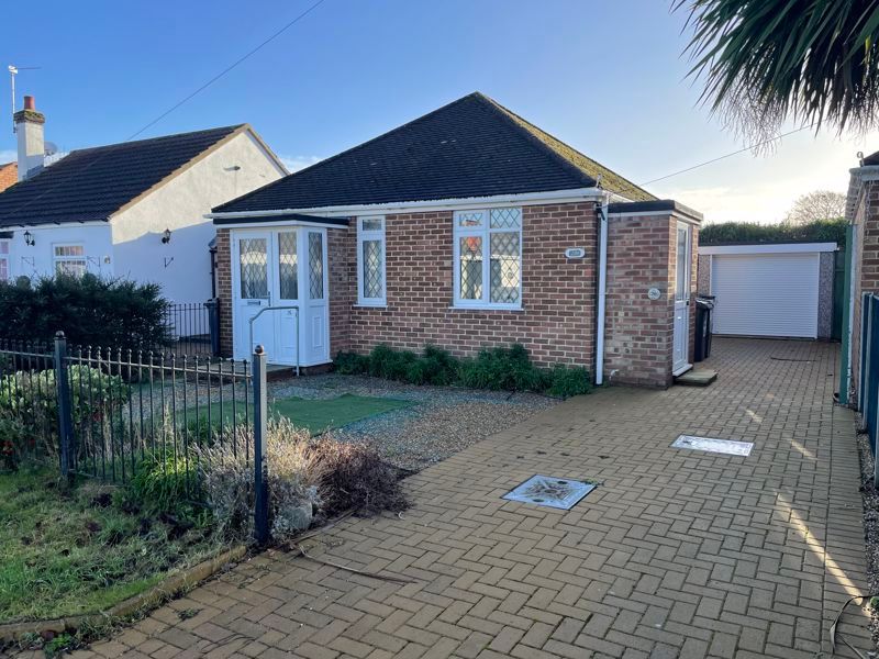 2 bed detached bungalow for sale in Elm Close Estate, Hayling Island