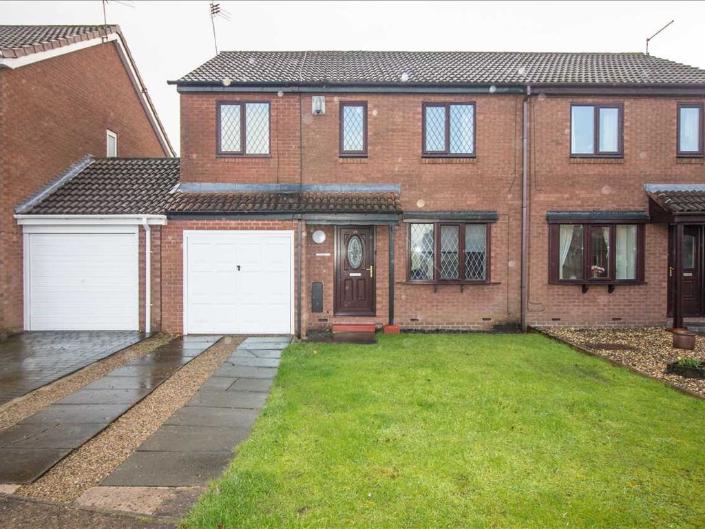 4 bed semidetached house to rent in Underwood Grove, Northburn Grange