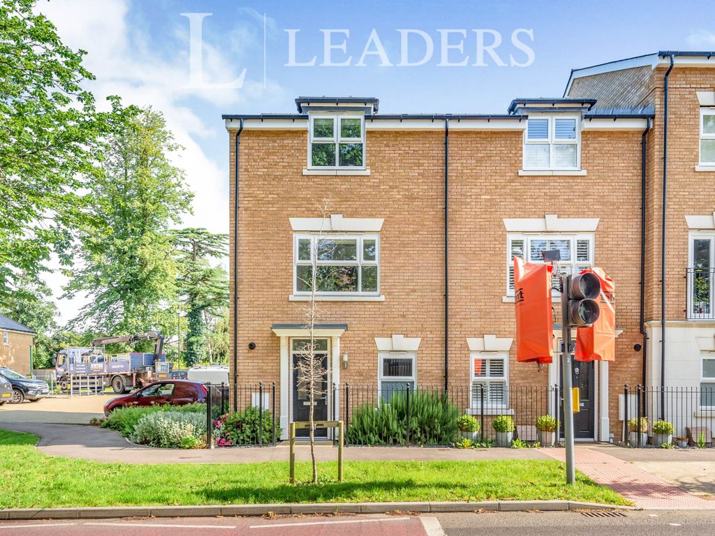 4 bed end terrace house to rent in Parsonage Road, Horsham RH12 Zoopla