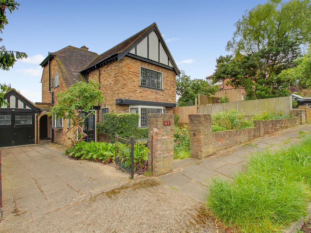 3 bed detached house for sale in Capel Gardens, Pinner HA5, £699,950