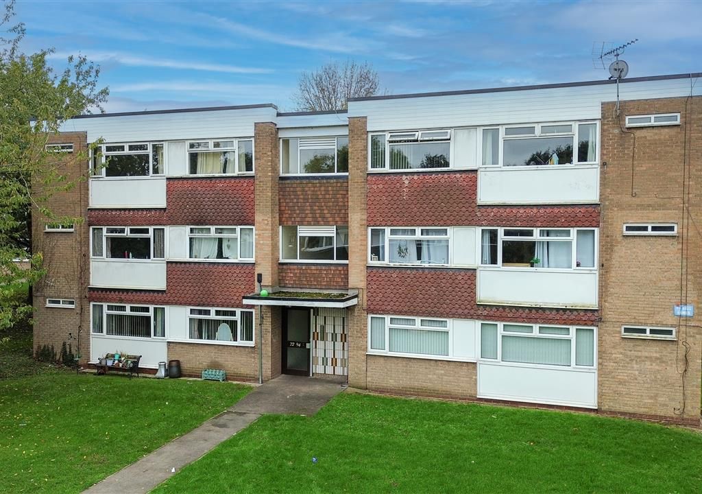 2 bed flat to rent in Masons Way, Solihull B92, £895 pcm Zoopla