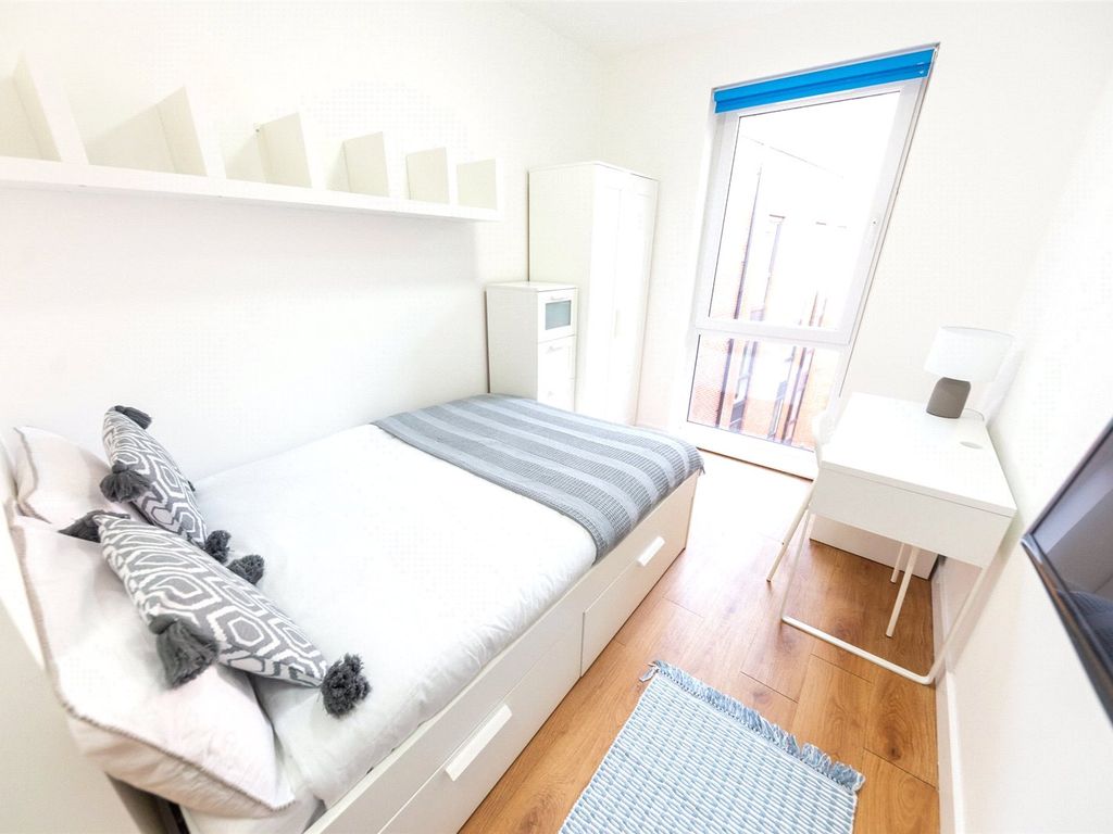 3 bed flat to rent in The Edge, 2 Seymour St, Liverpool L3, £585 pcm