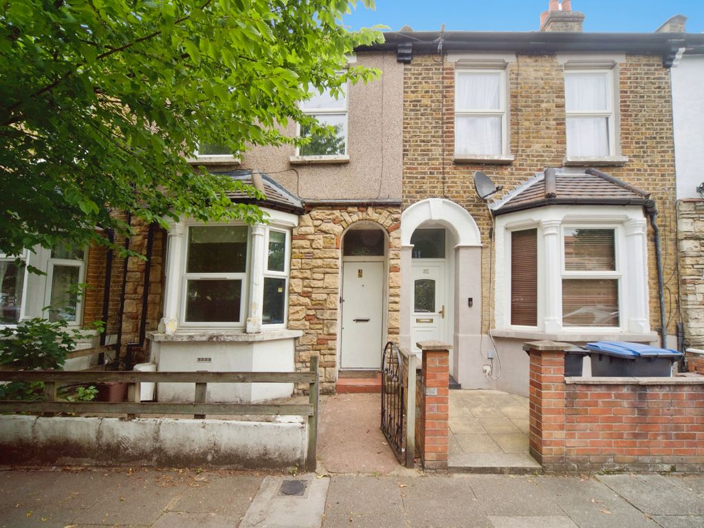 2 bed terraced house for sale in Ladysmith Road, London N18, £390,000