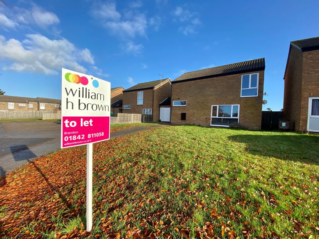 3 bed linkdetached house to rent in Eriswell Drive, Lakenheath