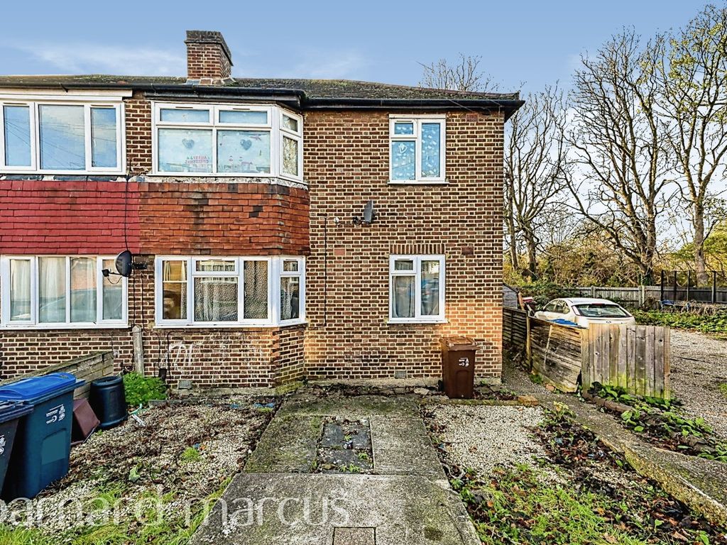 2 bed for sale in Deer Park Gardens, Mitcham CR4 Zoopla