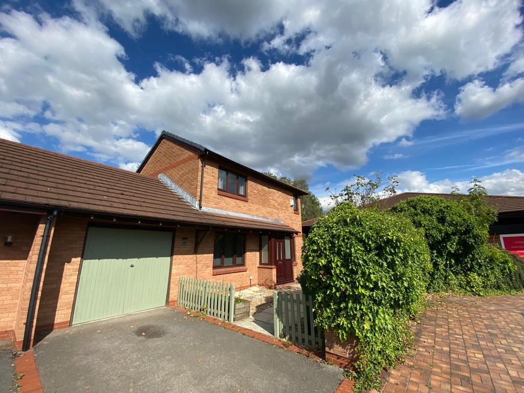 4 bed detached house to rent in Gorse Covert Road, Birchwood