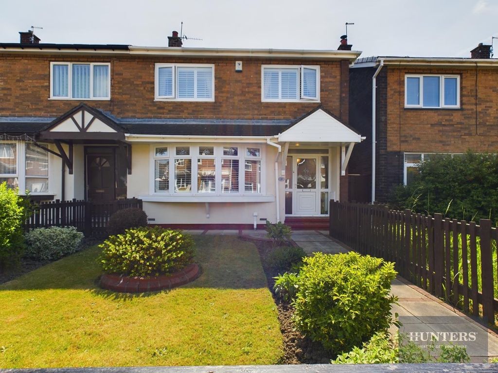 3 bed semidetached house for sale in Bristol Avenue, Town End Farm