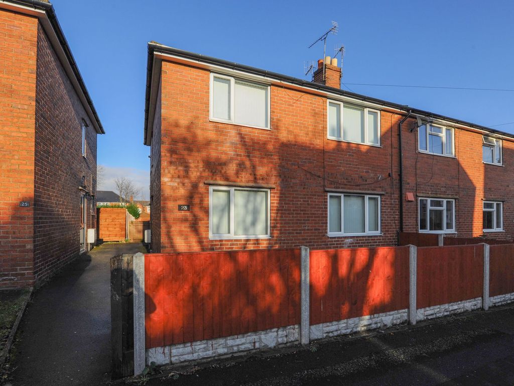 3 bed semidetached house for sale in Tapton View Road, Chesterfield