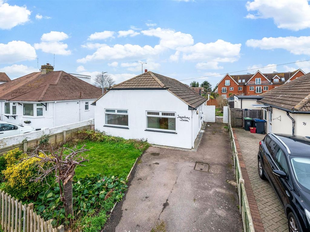 2 bed detached bungalow for sale in Russell Drive, Whitstable CT5, £