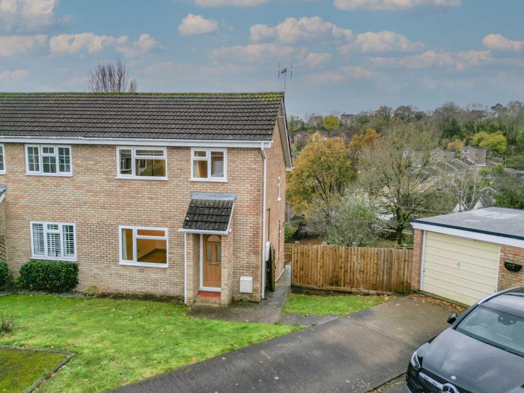 3 bed semidetached house for sale in Stuart Avenue, Chepstow