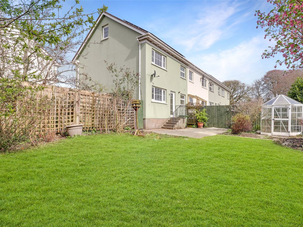 3 bed end terrace house for sale in Lower Cross Road, Bickington