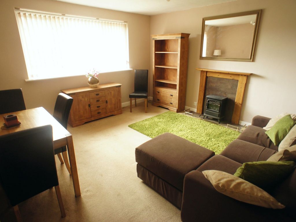 1 bed flat to rent in Burnham Road, London E4, £1,200 pcm Zoopla