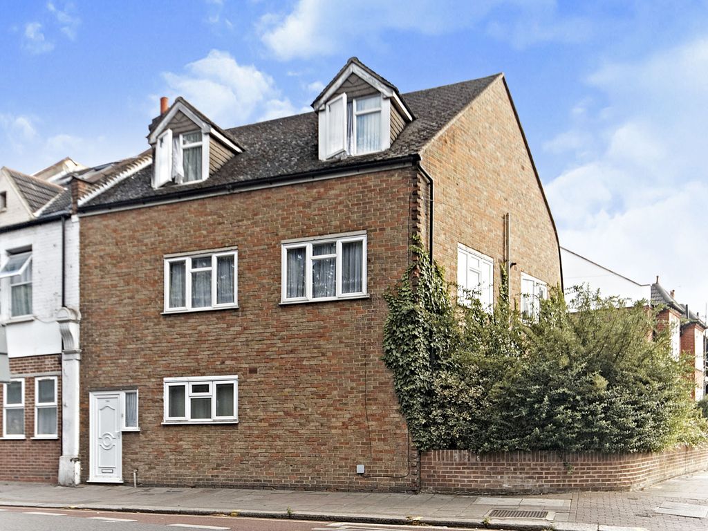 2 bed flat for sale in Garratt Lane, London SW17 Zoopla