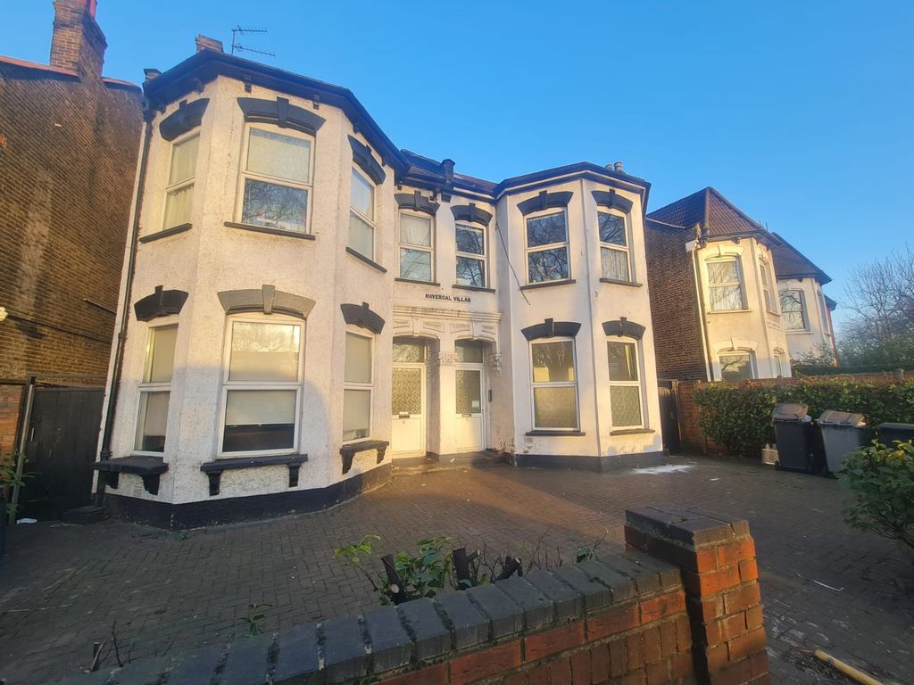 9 bed terraced house for sale in Green Lanes, London N15 Zoopla