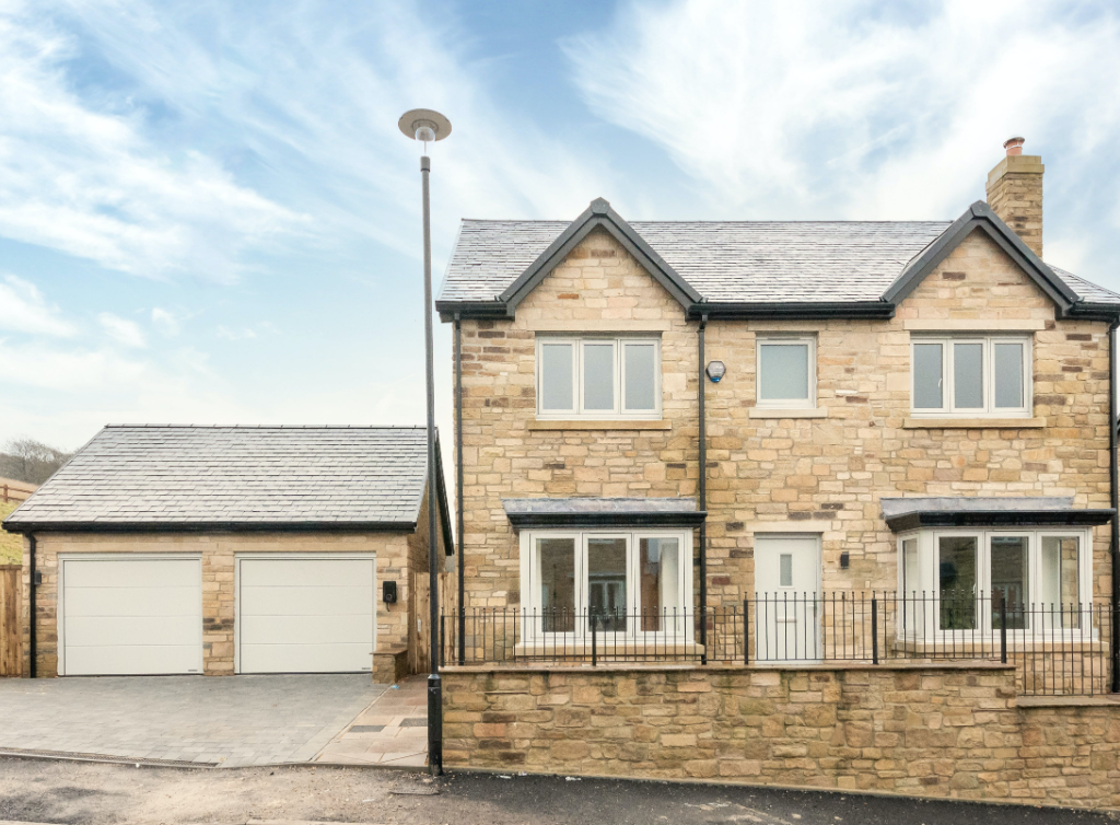 New home, 5 bed detached house for sale in Johnny Barn Close