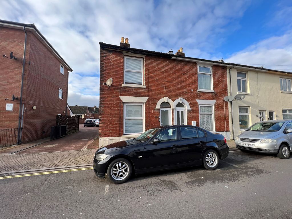 3 bed end terrace house for sale in Havant Road, Portsmouth PO2 Zoopla
