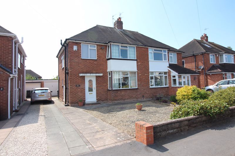 3 bed semidetached house for sale in Beachcroft Road, Kingswinford DY6