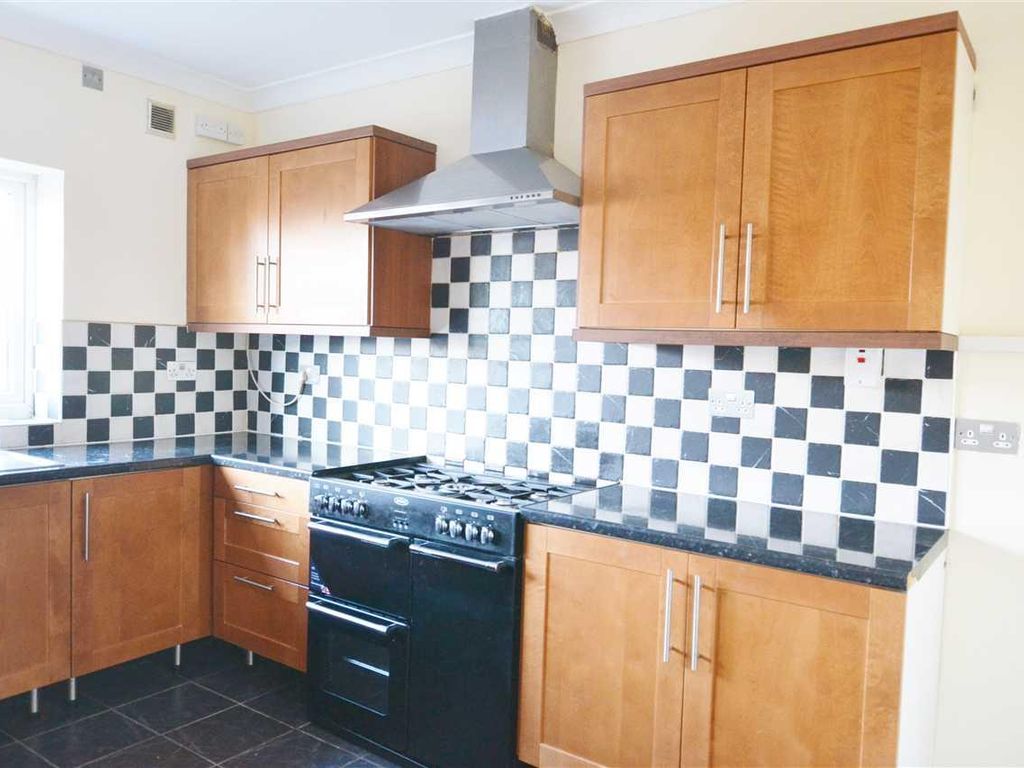 3 bed semidetached house to rent in Kings Road, Great Barr, Birmingham