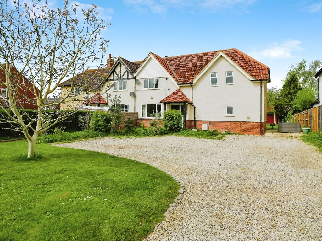 4 bed detached house for sale in Monument Road, Chalgrove, Oxford OX44
