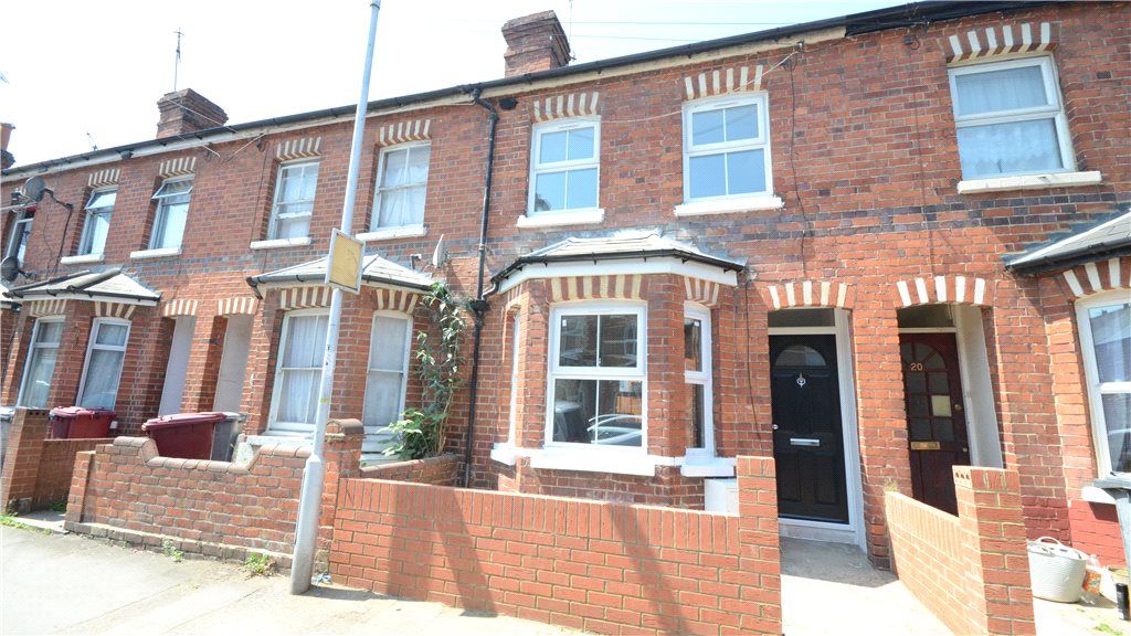 3 bed terraced house for sale in Kensington Road, Reading, Berkshire