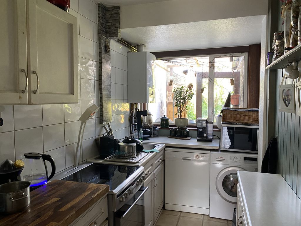 3 bed semidetached house to rent in Clauson Avenue, Northolt UB5 Zoopla