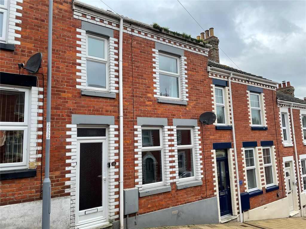 3 bed terraced house to rent in St Pauls Road, Portland, Dorset DT5