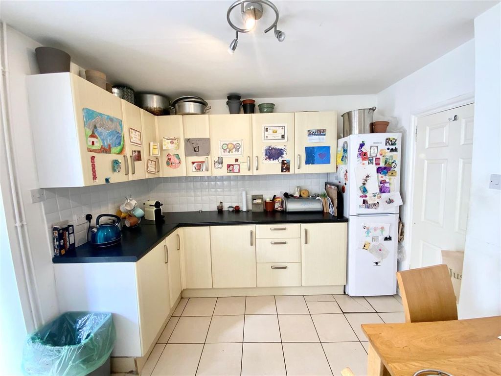 3 bed property to rent in Pomeroy Street, Cardiff CF10, £1,195 pcm Zoopla