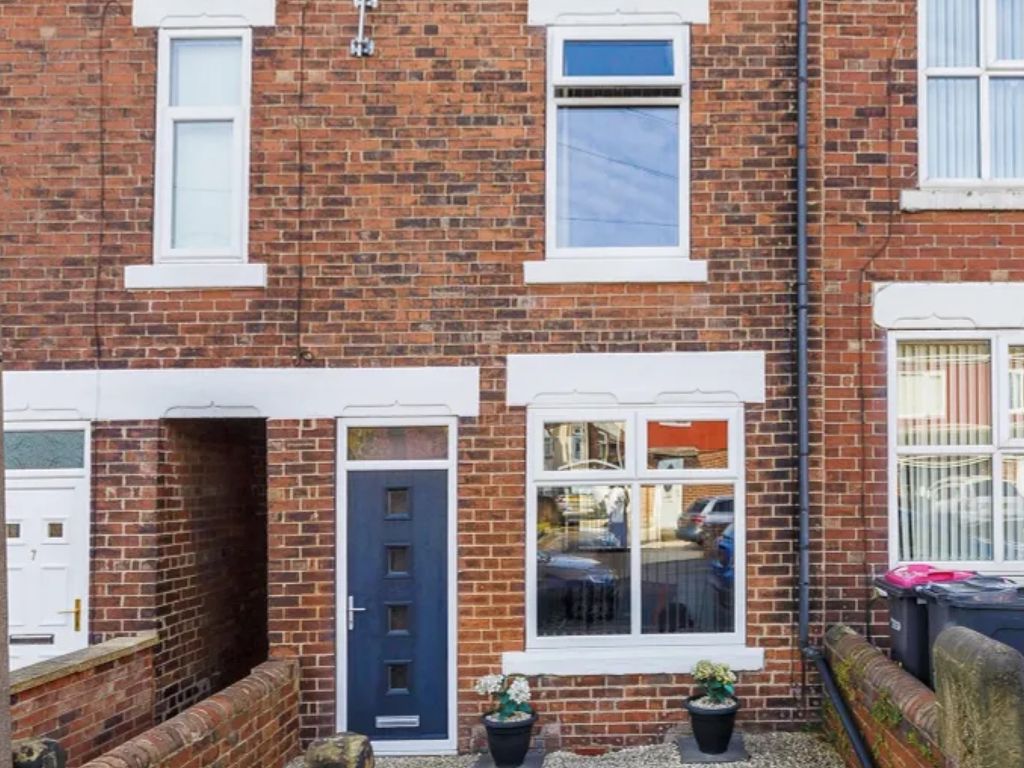 2 bed terraced house to rent in Bentley Road, Bramley, Rotherham S26