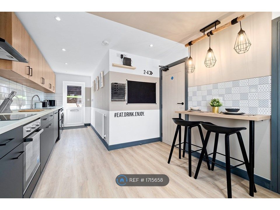 Room to rent in Counts Farm Road, Corby NN18 Zoopla