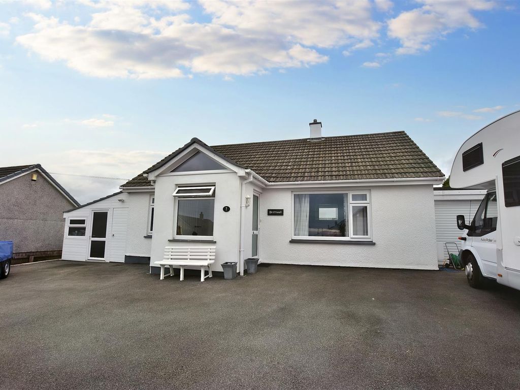 3 bed detached bungalow for sale in Highland Park, Redruth TR15, £350,000 Zoopla