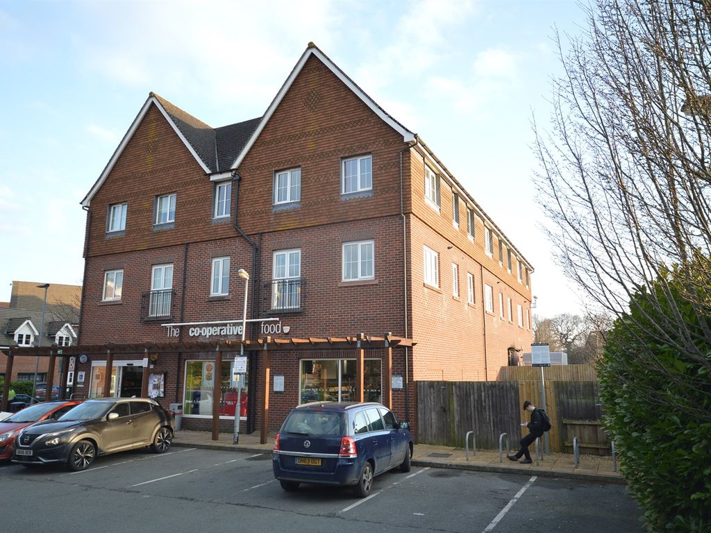 2 bed flat for sale in Chaise Meadow, Lymm WA13 Zoopla