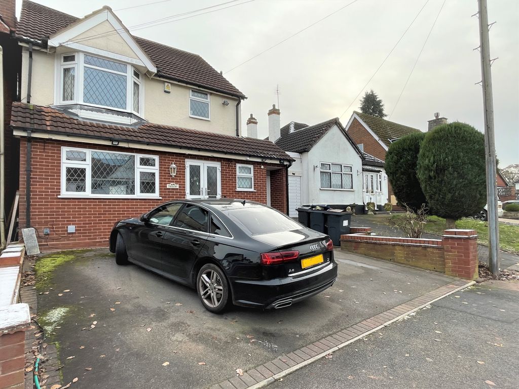 4 bed detached house for sale in Petersfield Road, Hall Green B28 Zoopla