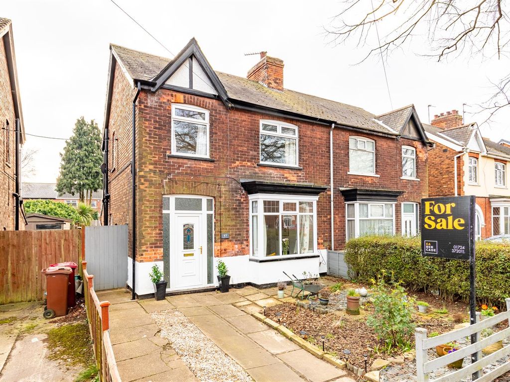 3 bed semidetached house for sale in Lloyds Avenue, Scunthorpe DN17, £