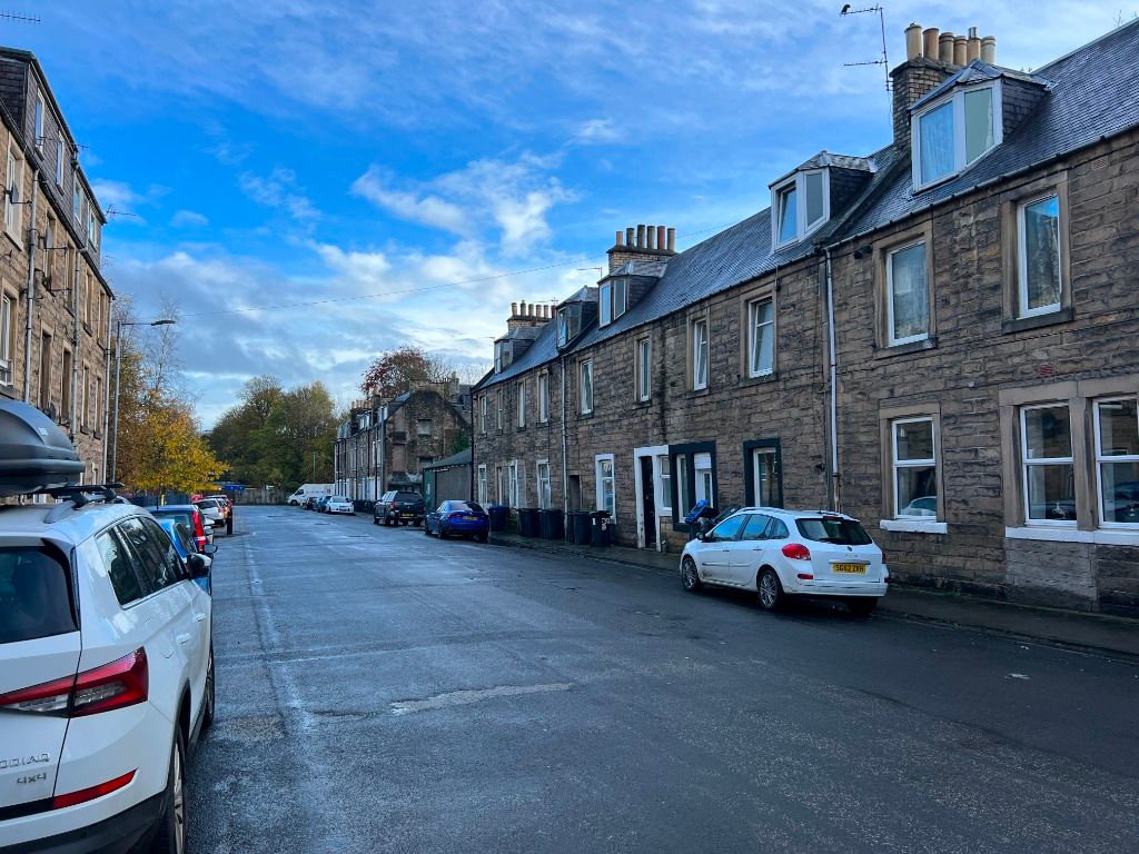 1 bed flat to rent in Trinity Street, Hawick TD9, £375 pcm Zoopla