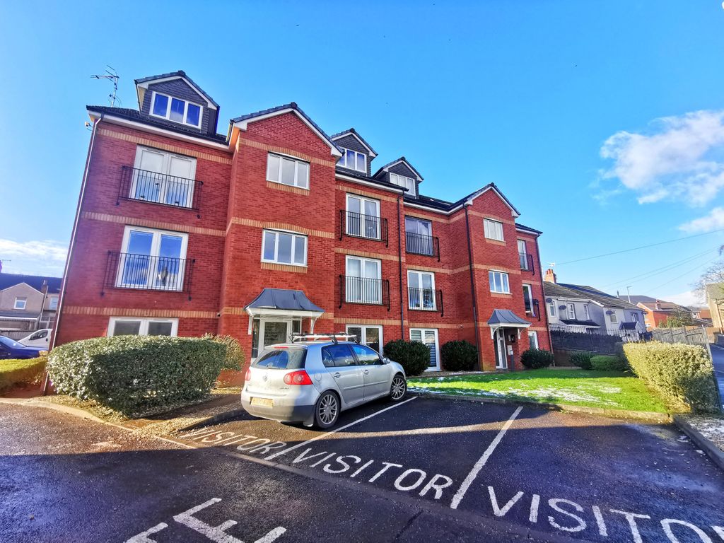 2 bed flat for sale in Hall Street, Blackwood NP12 Zoopla