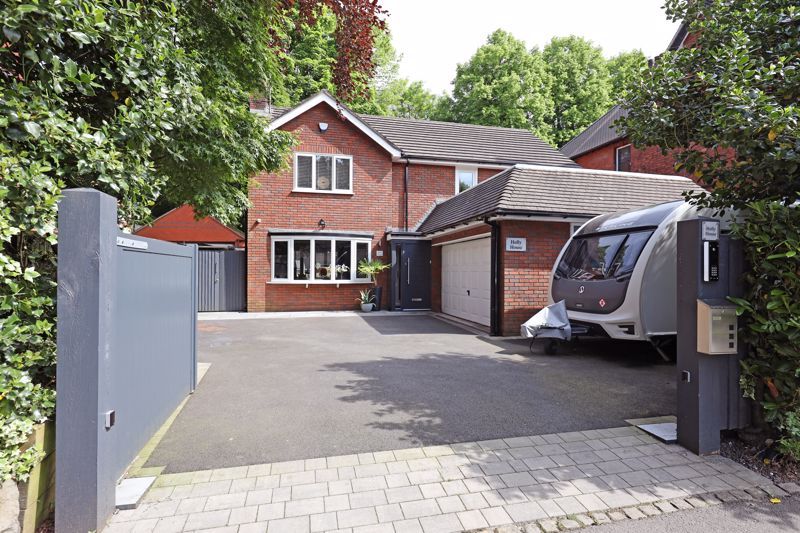 4 bed detached house for sale in Sidmouth Avenue, NewcastleUnderLyme