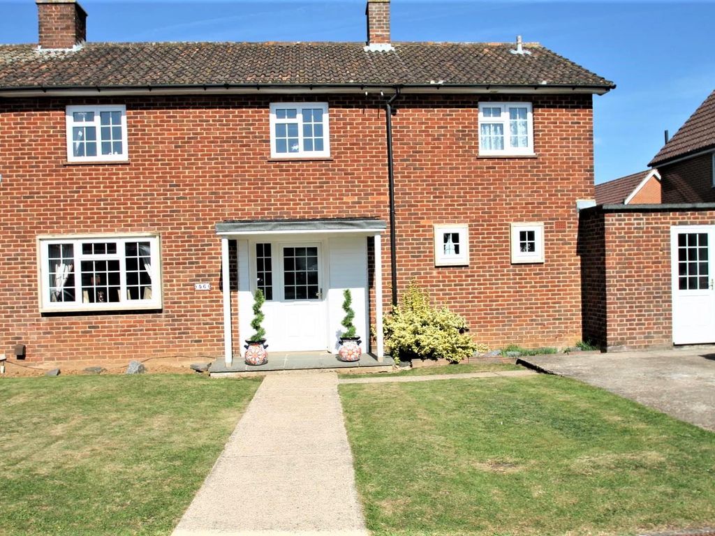 4 bed semidetached house for sale in Queen Elizabeth Square, Maidstone