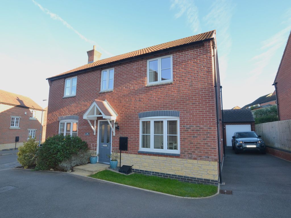 4 bed detached house for sale in Alnwick Way, Grantham NG31, £335,000