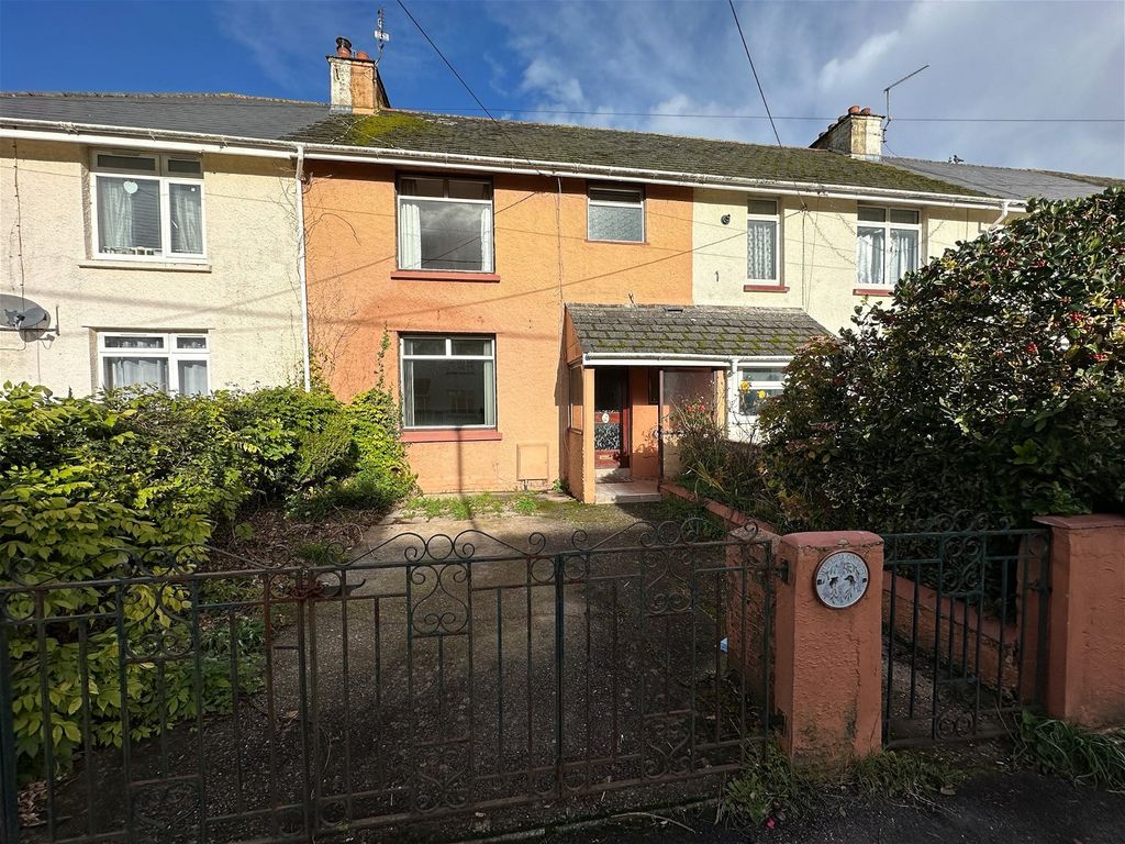 3 bed terraced house for sale in New Park Road, Kingsteignton, Newton