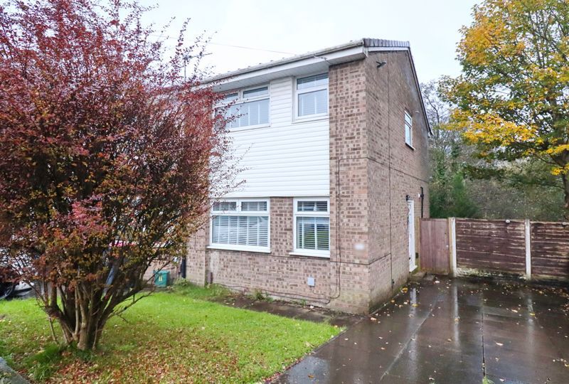 3 bed semidetached house for sale in Mortlake Close, Worsley