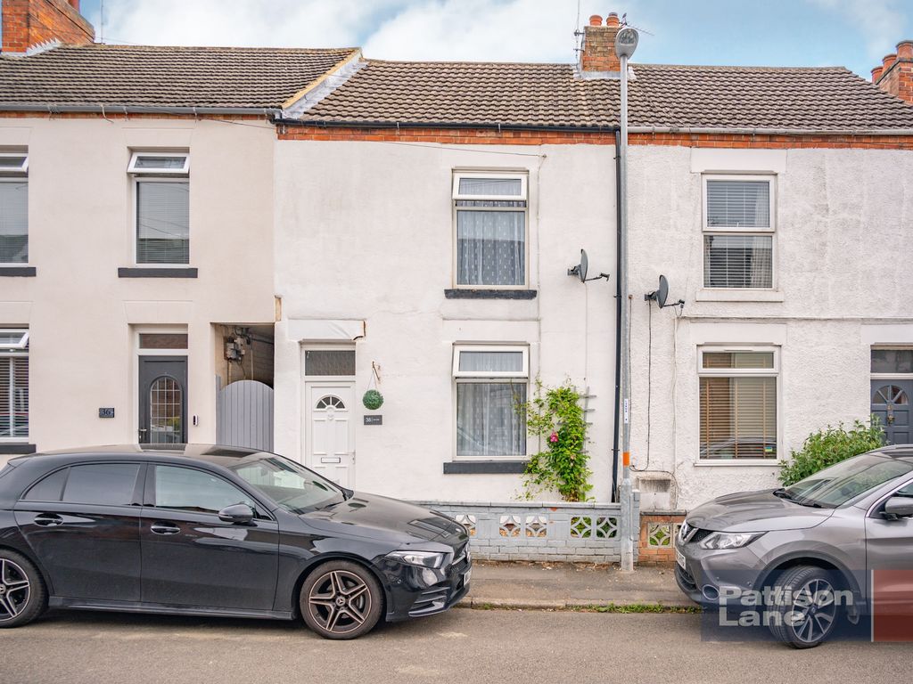 2 bed terraced house for sale in King Street, Desborough, Kettering